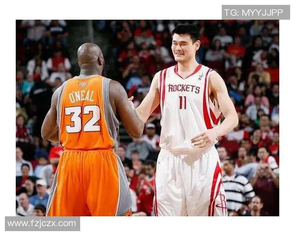 詹姆斯与姚明的篮球传奇对比探讨与启示分析