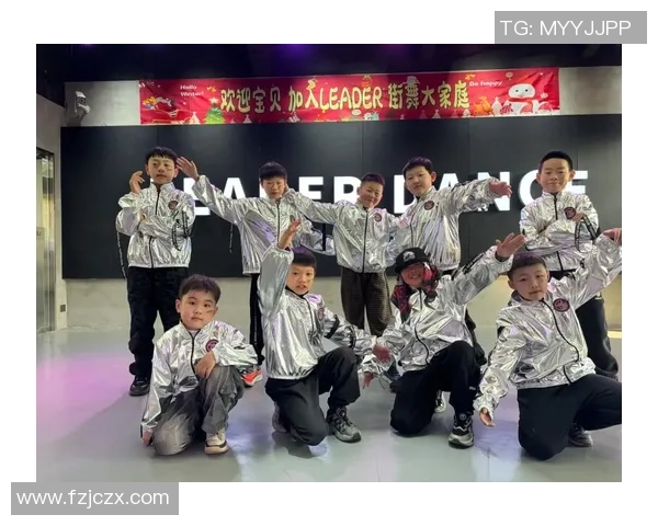 重庆街舞队的默契配合揭秘街舞文化的魅力与激情